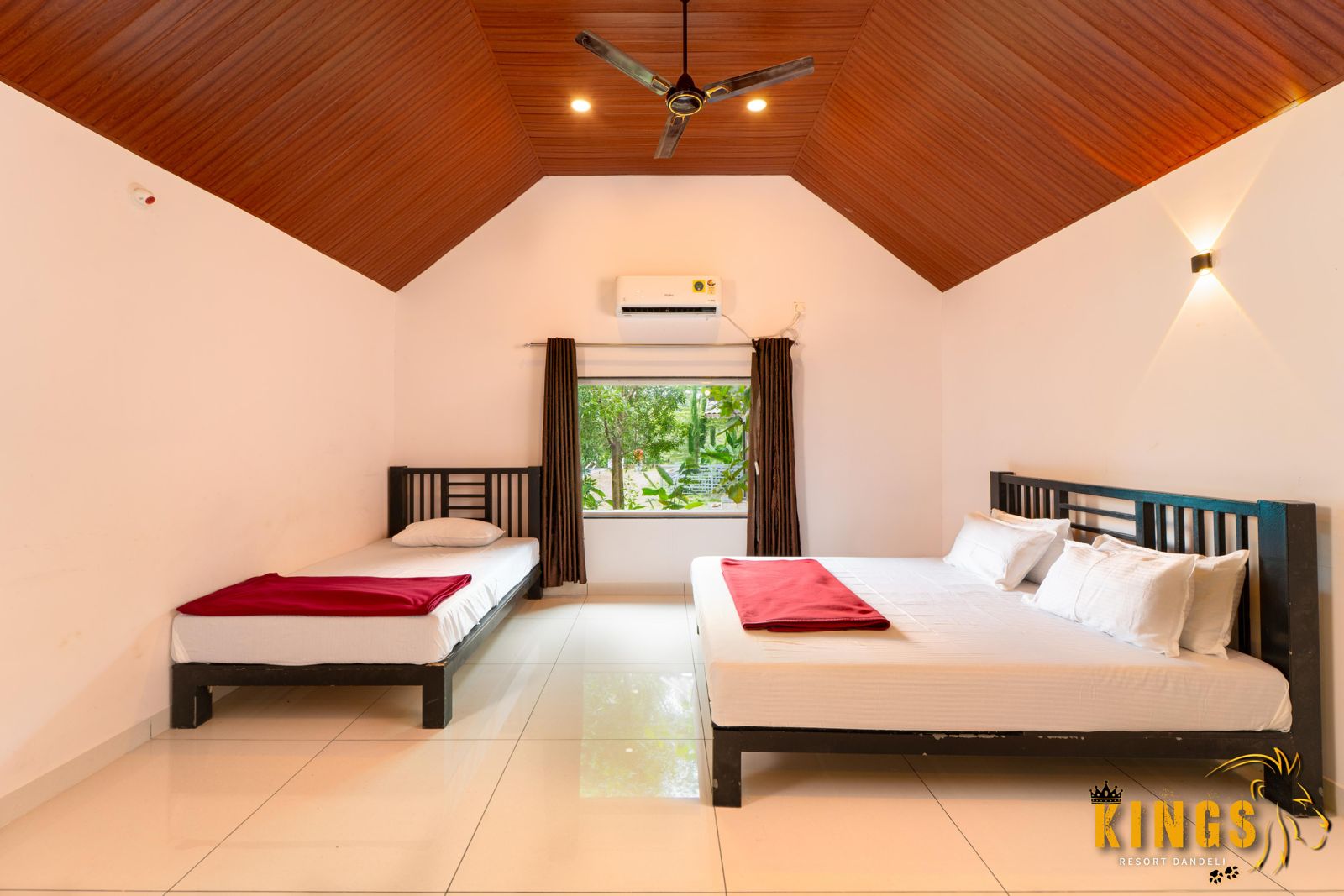 AC Deluxe Room for Couples